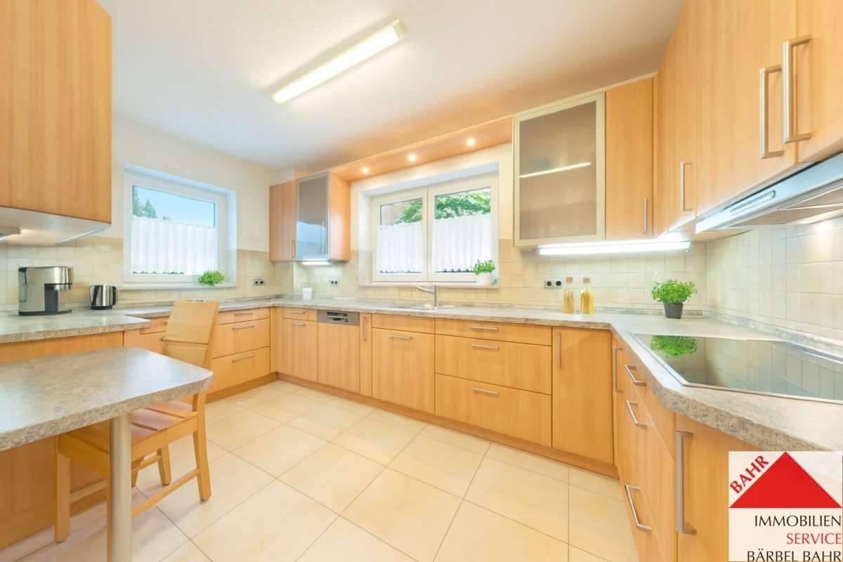 Thumbnail-Haus zum Kaufen in Schwaikheim 1.250.000,00 € 201 m²