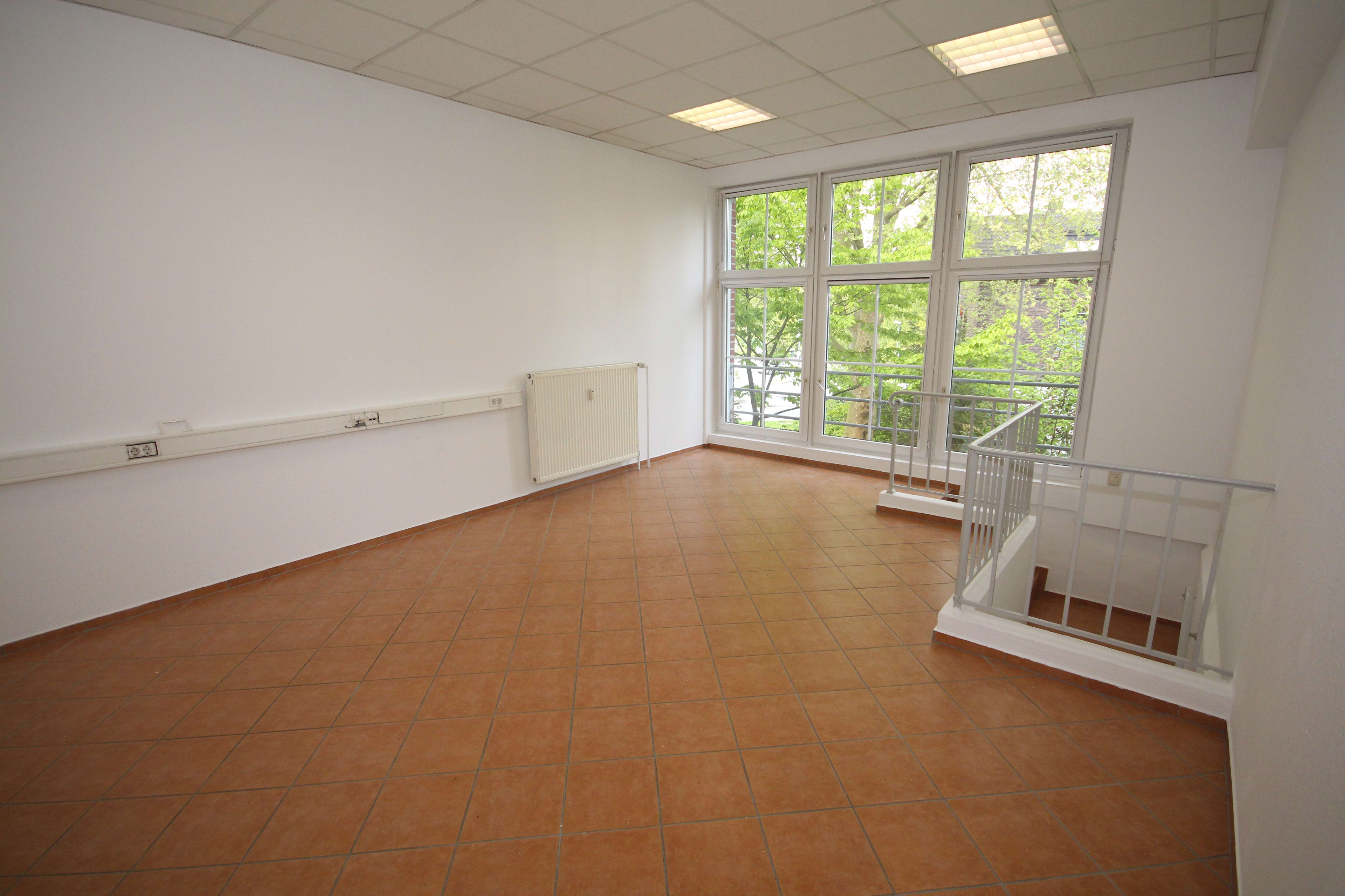 Thumbnail-Büro in Essen 493,52 € 61 m²