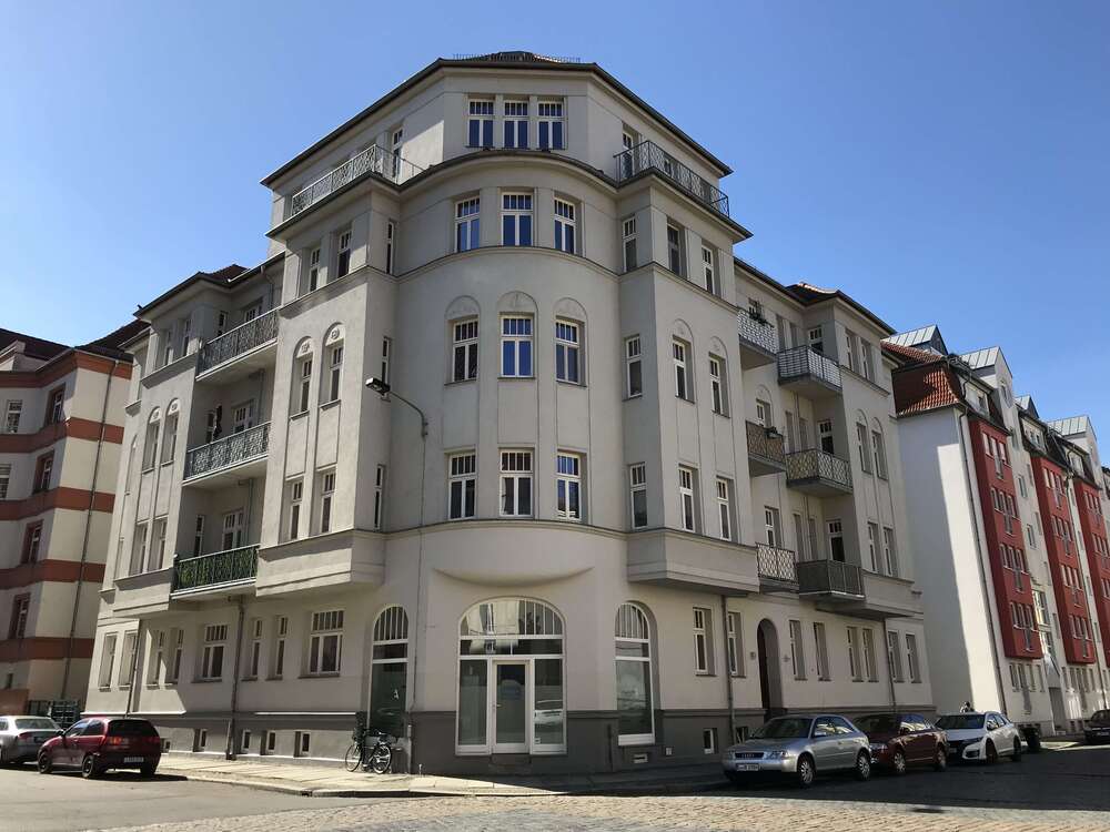 Thumbnail-Wohnung zum Kaufen in Leipzig 125.000,00 € 42.42 m²