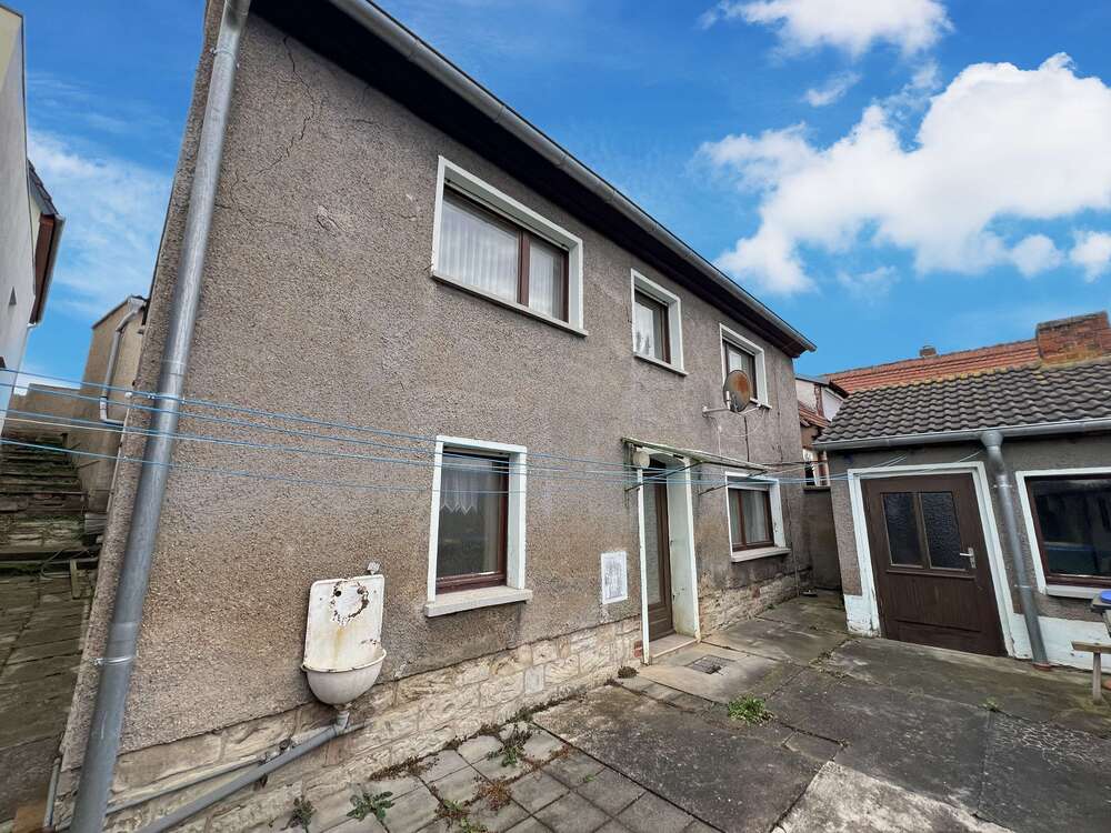 Thumbnail-Haus zum Kaufen in Roßleben - Wiehe 27.000,00 € 97.9 m²