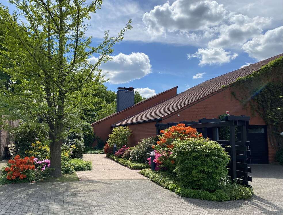 Thumbnail-Haus zum Kaufen in Bergen 595.000,00 € 311 m²