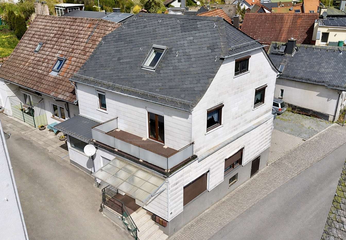 Thumbnail-Haus zum Kaufen in Schmitten im Taunus 399.000,00 € 356 m²