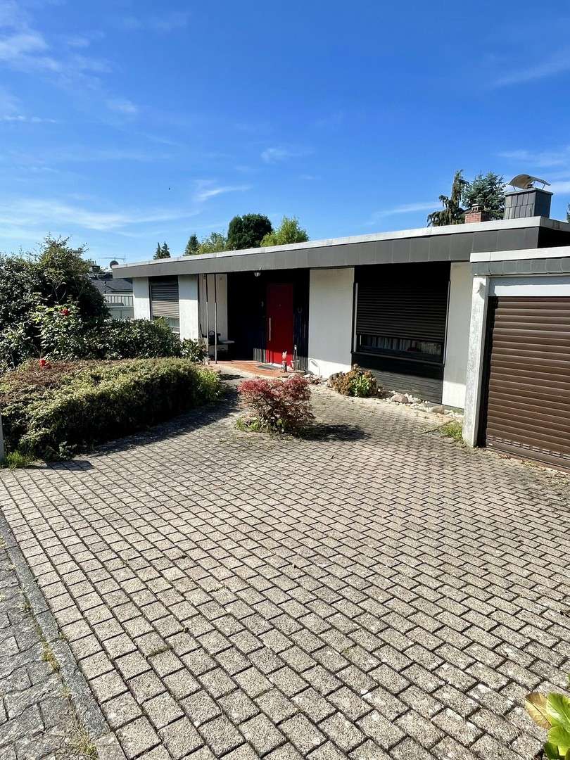 Thumbnail-Haus zum Kaufen in Niedernhausen 650.000,00 € 217 m²