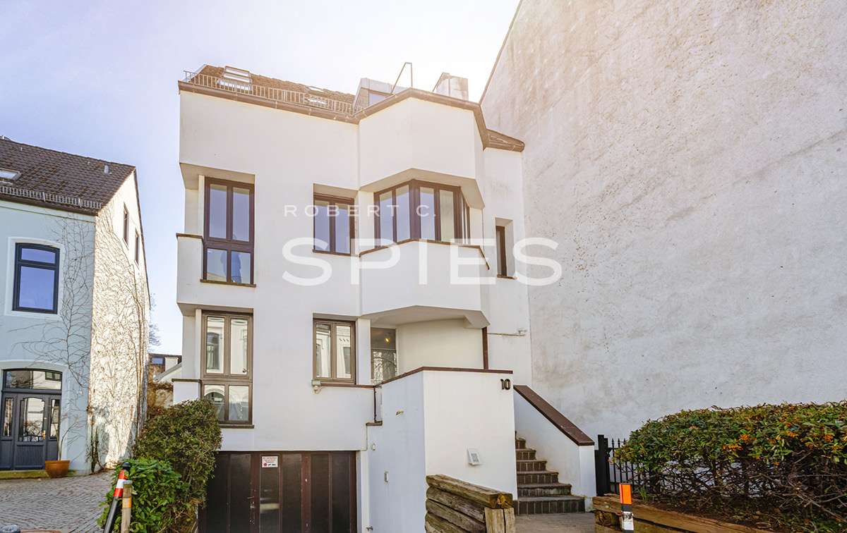 Thumbnail-Wohnung zum Mieten in Bremen 1.050,00 € 135.46 m²