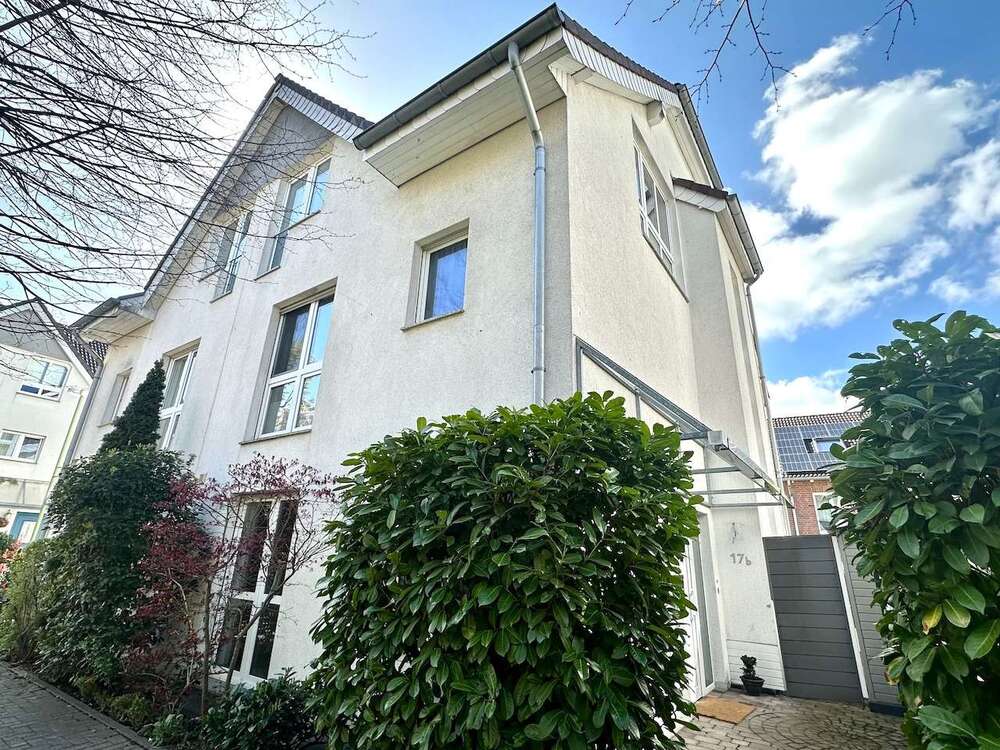 Thumbnail-Haus zum Kaufen in Neuss 589.000,00 € 108.82 m²