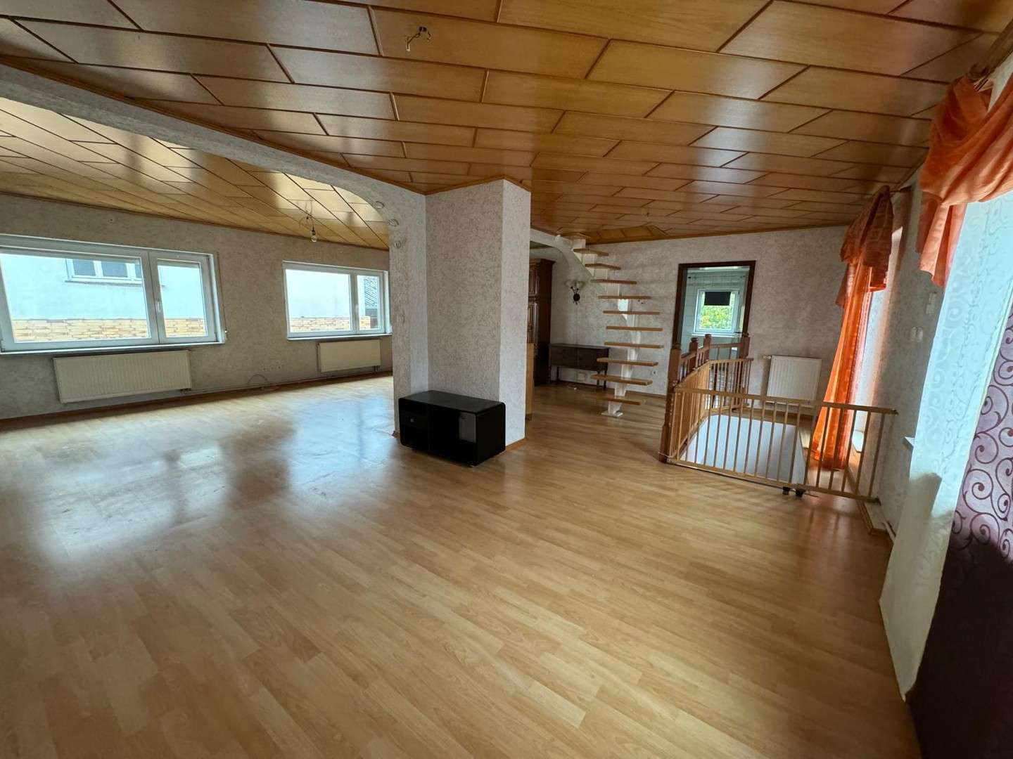 Thumbnail-Haus zum Kaufen in Stein-Bockenheim 239.000,00 € 200 m²