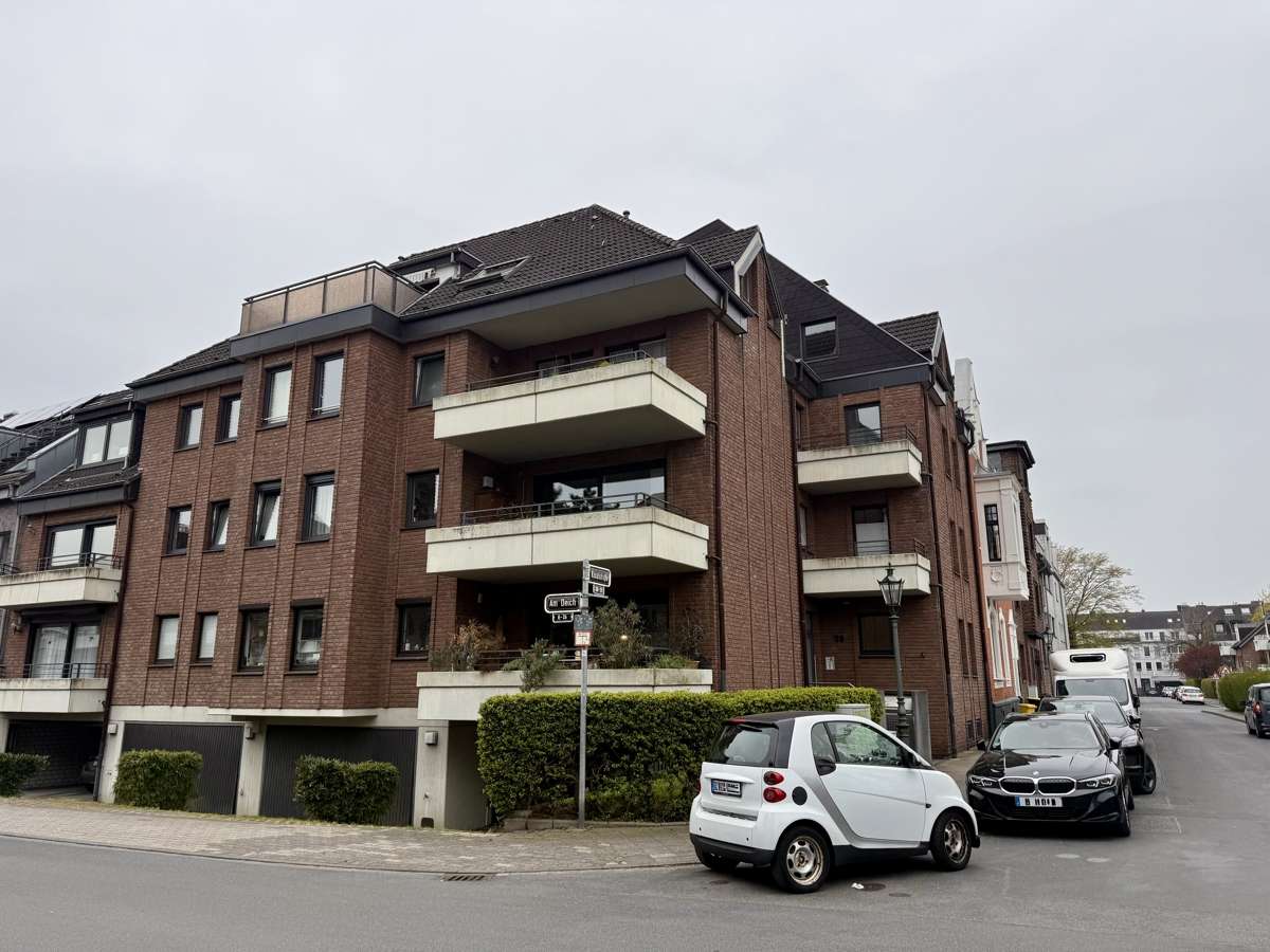 Thumbnail-Wohnung zum Kaufen in Düsseldorf Niederkassel 225.000,00 € 45 m²