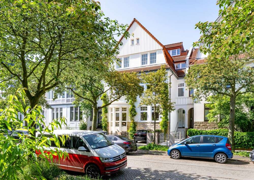 Thumbnail-Haus zum Kaufen in Bremen Schwachhausen 2.295.000,00 € 552.44 m²