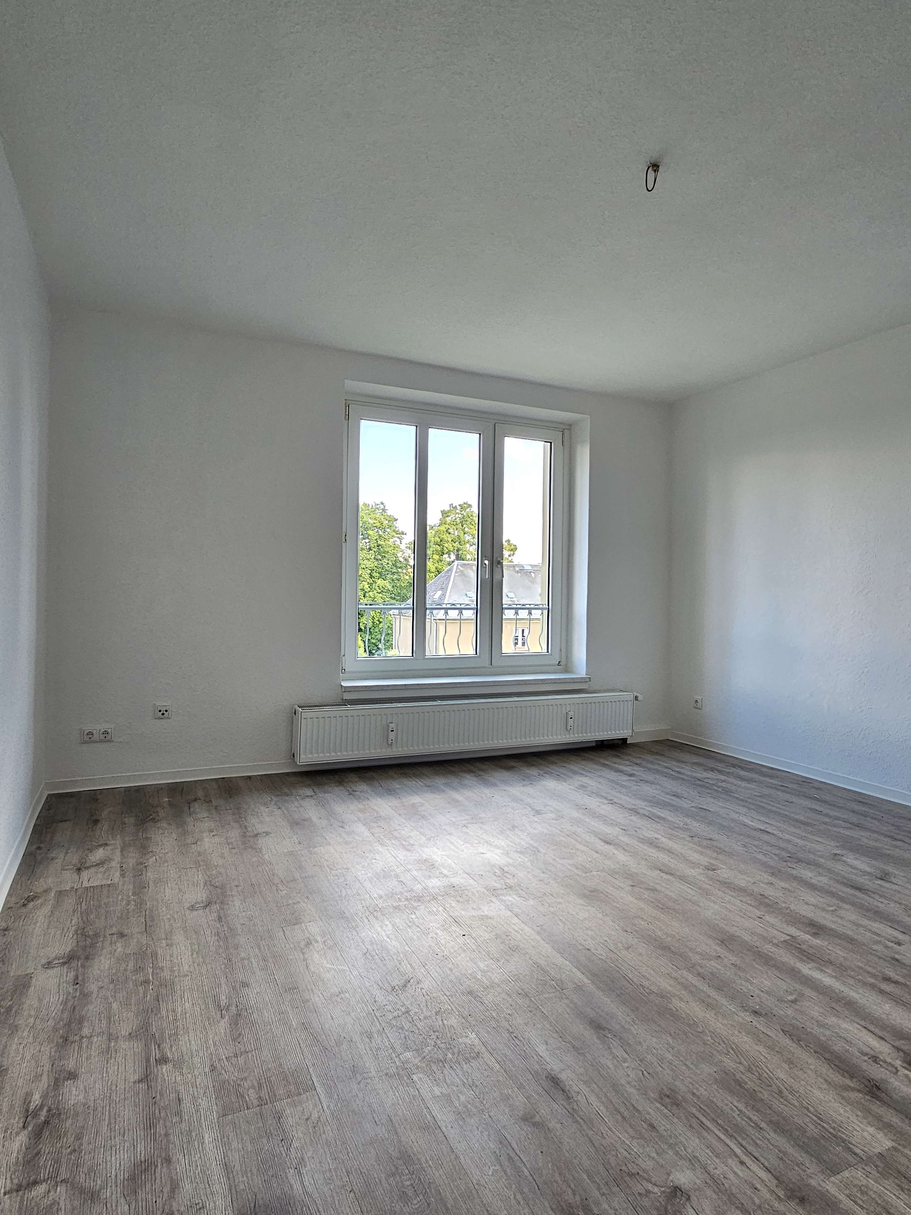Thumbnail-Wohnung zum Mieten in Jahnatal 325,00 € 58 m²