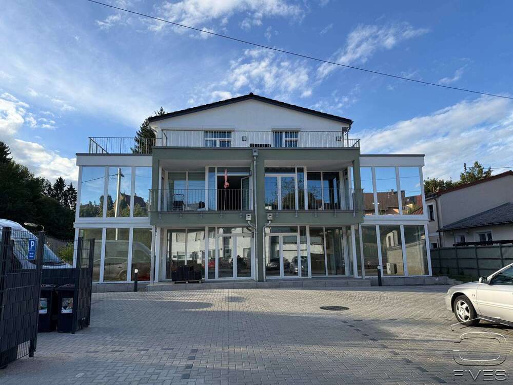 Thumbnail-Wohnung zum Mieten in Neunkirchen 918,00 € 95 m²