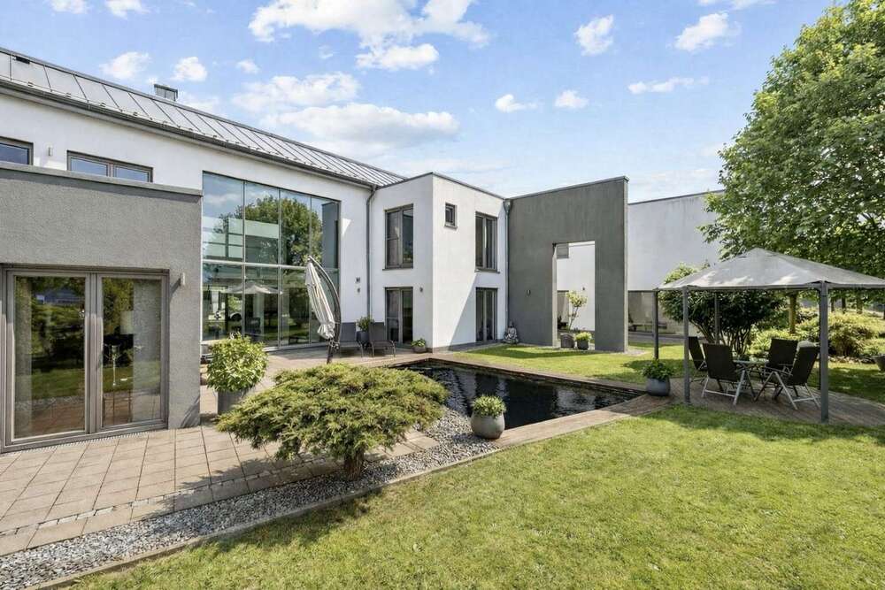 Thumbnail-Haus zum Kaufen in Wunstorf 1.550.000,00 € 258.12 m²