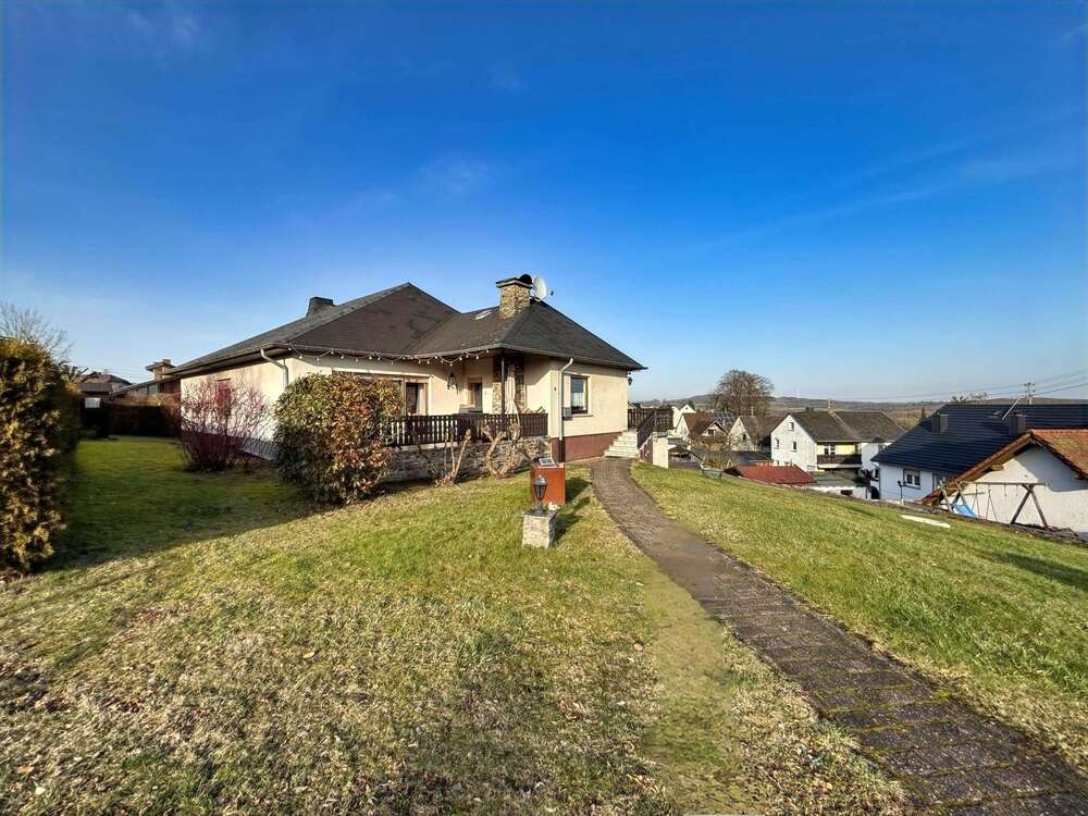 Thumbnail-Haus zum Kaufen in Meudt 285.000,00 € 163.57 m²