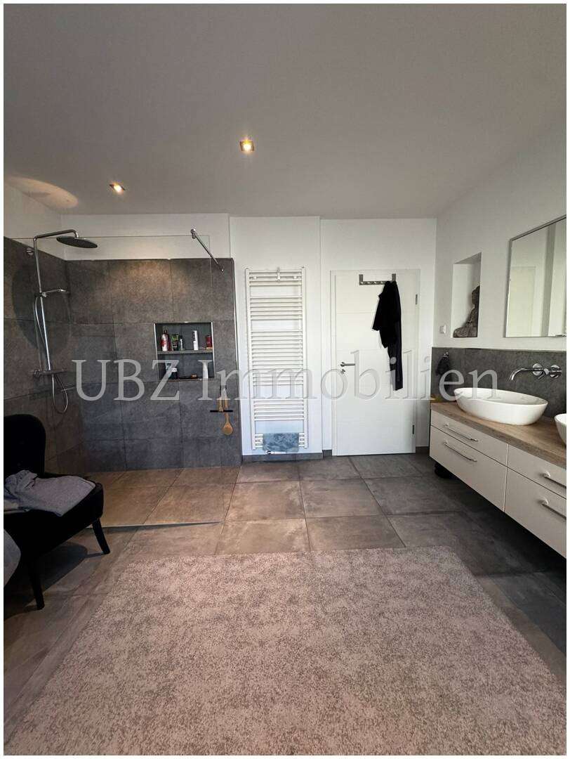 Thumbnail-Wohnung zum Mieten in Alzenau 1.500,00 € 141 m²
