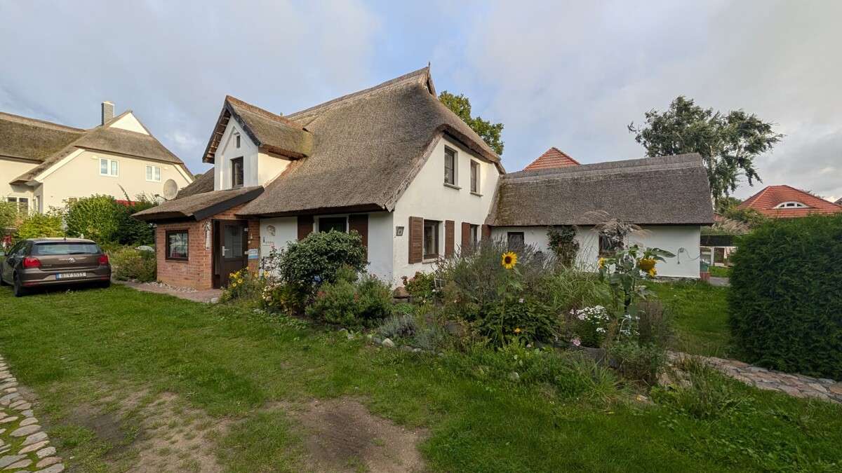 Thumbnail-Haus zum Kaufen in Ahrenshoop 699.000,00 € 230 m²