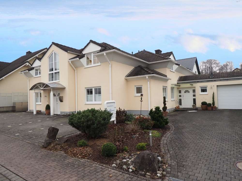 Thumbnail-Haus zum Kaufen in Helferskirchen 649.000,00 € 284 m²