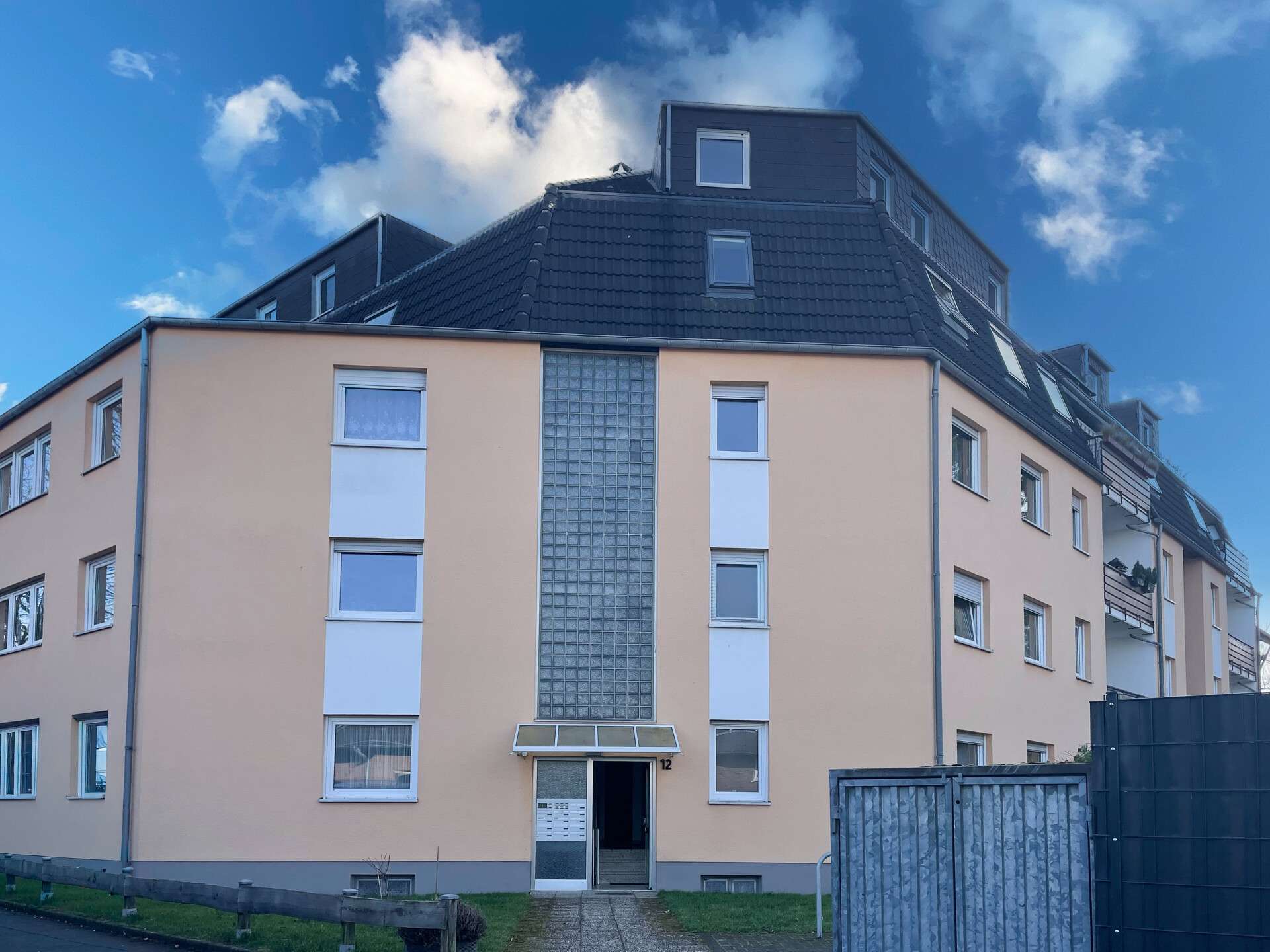 Thumbnail-Wohnung zum Kaufen in Köln 269.000,00 € 67 m²