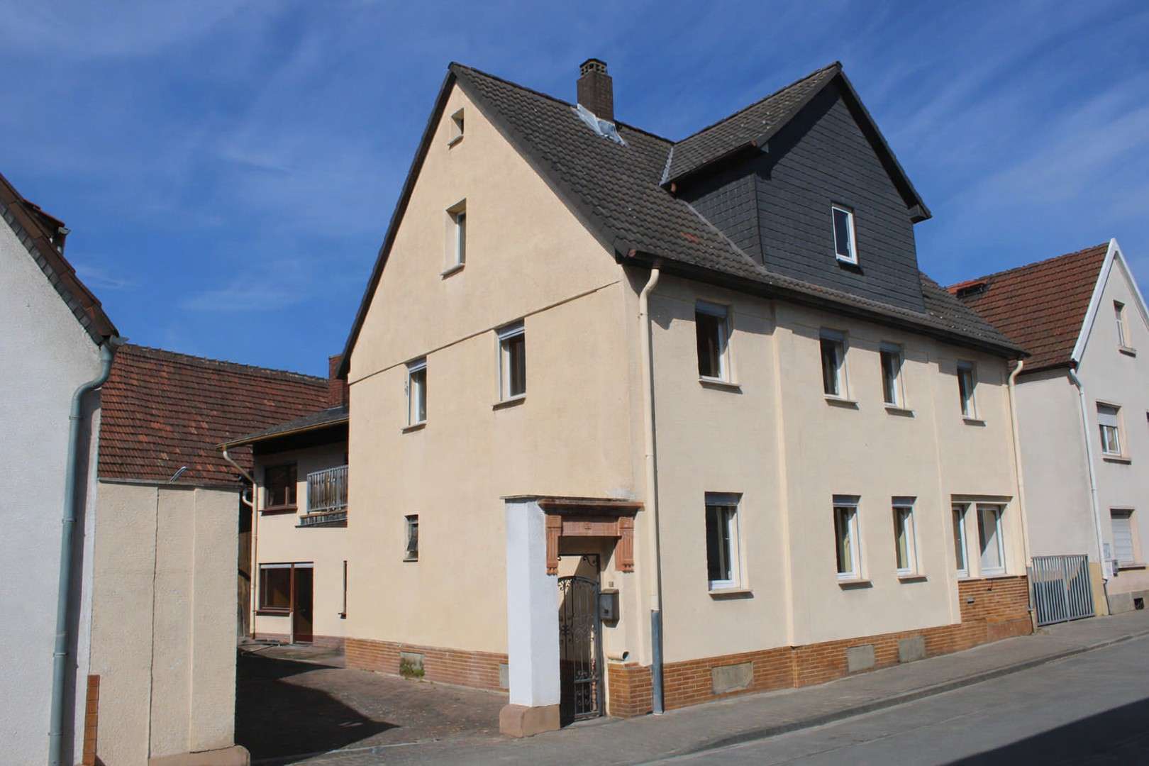 Thumbnail-Haus zum Kaufen in Stockstadt 409.000,00 € 291 m²