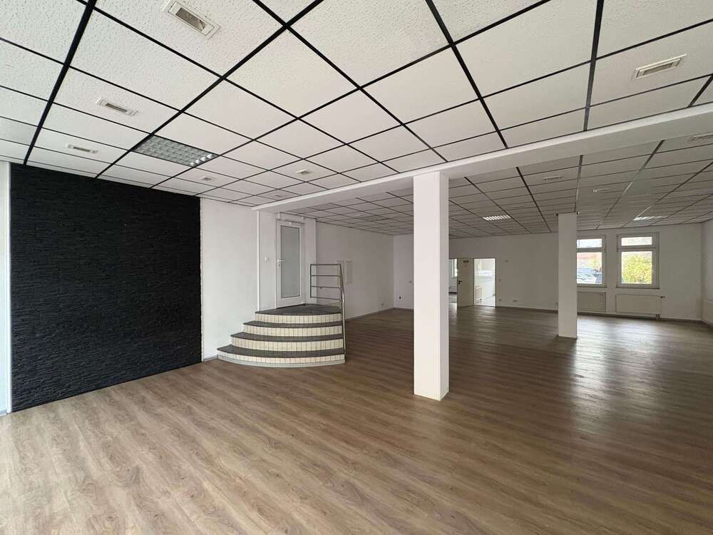 Thumbnail-Einzelhandel in Halle 1.005,00 € 143.44 m²