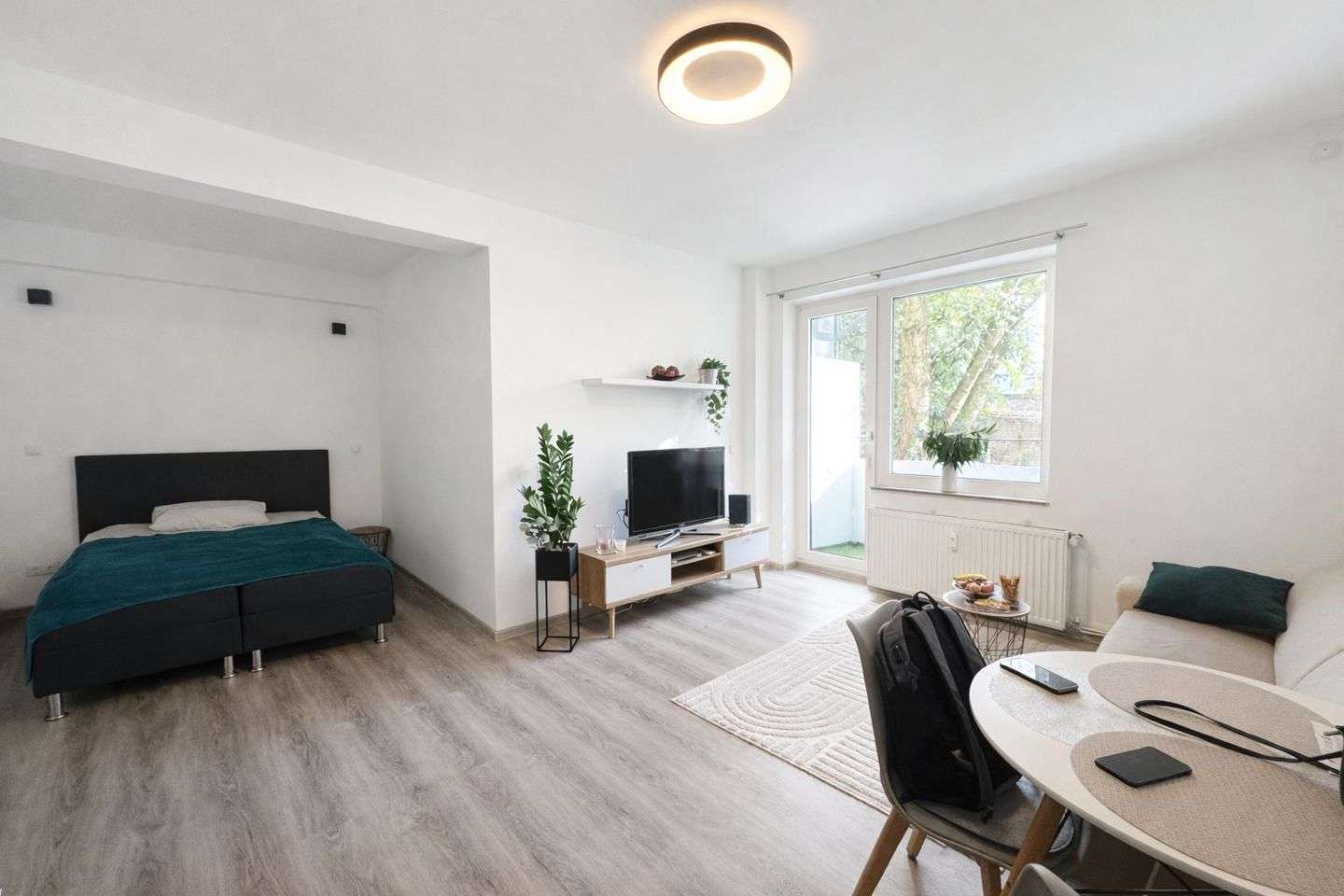 Thumbnail-Wohnung zum Kaufen in Düsseldorf 220.000,00 € 37 m²