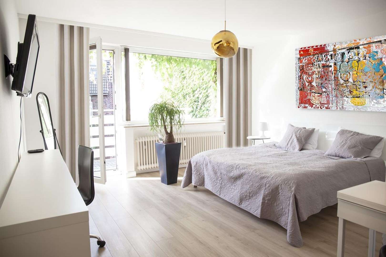 Thumbnail-Wohnung zum Kaufen in Düsseldorf 215.000,00 € 32 m²