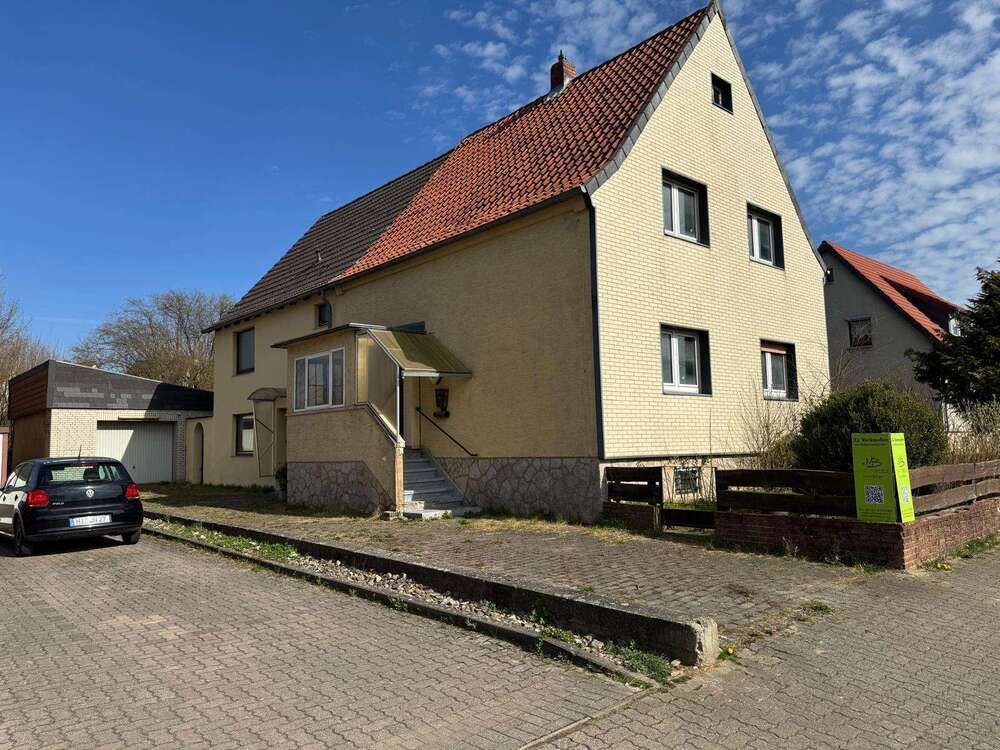 Thumbnail-Haus zum Kaufen in Bodenburg 140.000,00 € 200 m²