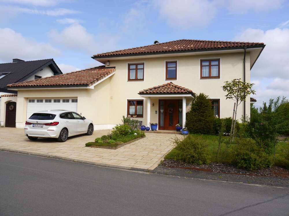 Thumbnail-Haus zum Kaufen in Brilon 465.000,00 € 208 m²