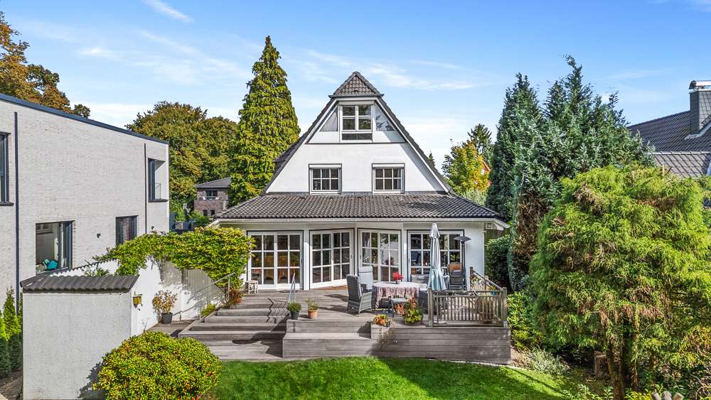 Thumbnail-Haus zum Kaufen in Hamburg 1.250.000,00 € 219 m²