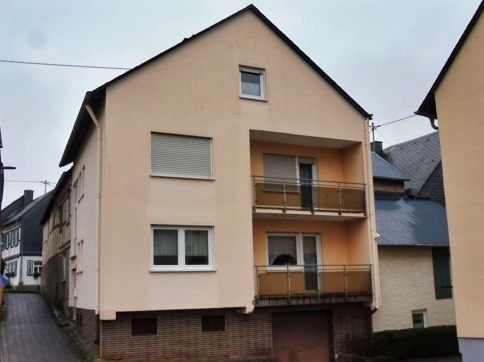 Thumbnail-Haus zum Kaufen in Lieg 135.000,00 € 180 m²