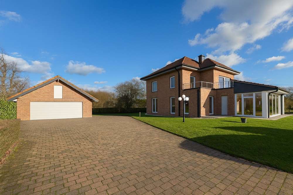 Thumbnail-Haus zum Kaufen in Münster Gievenbeck 1.990.000,00 € 234 m²