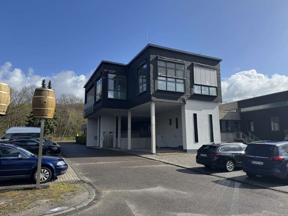 Thumbnail-Büro in Bendorf 2.500,00 € 218.18 m²
