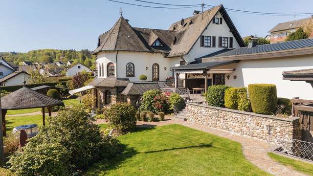 Thumbnail-Haus zum Kaufen in Raubach 995.000,00 € 262 m²