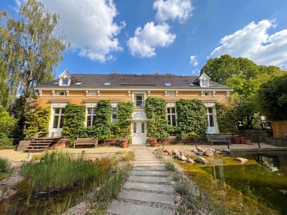 Thumbnail-Haus zum Mieten in Berlin 7.450,00 € 400 m²