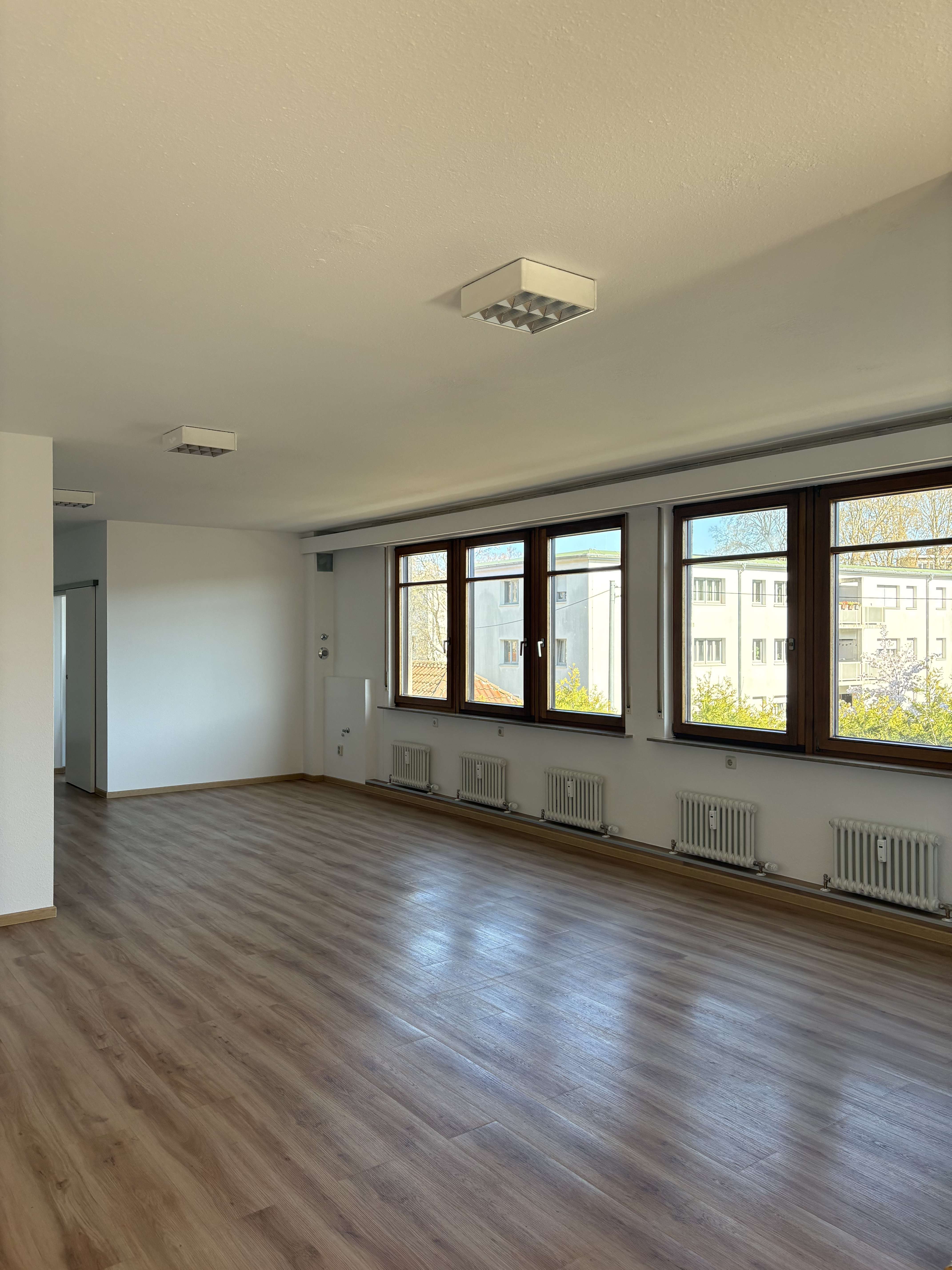 Thumbnail-Büro in Stuttgart 900,00 € 135 m²