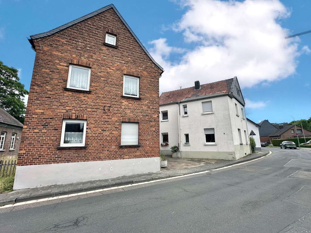 Thumbnail-Haus zum Kaufen in Neuss 419.000,00 € 210 m²