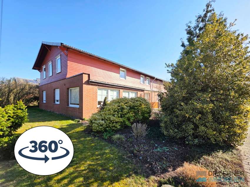 Thumbnail-Haus zum Kaufen in Neubrandenburg 165.000,00 € 240 m²