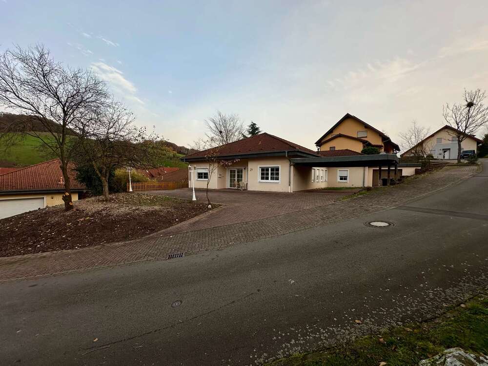 Thumbnail-Haus zum Kaufen in Oberstaufenbach 299.000,00 € 168 m²