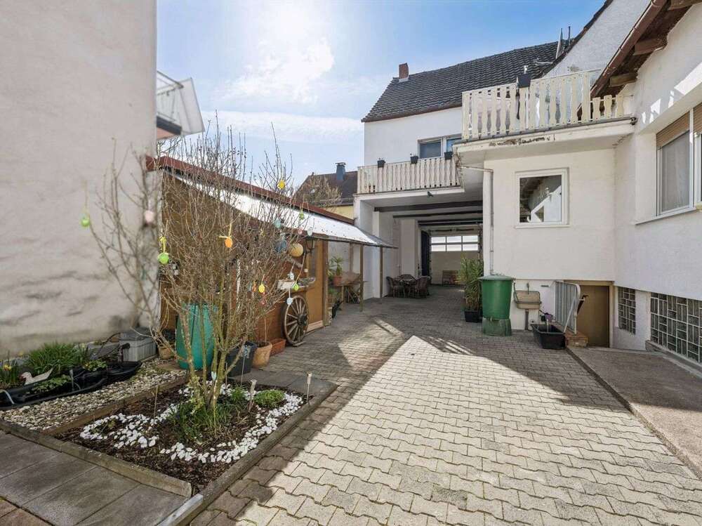 Thumbnail-Haus zum Kaufen in Schöneck 700.000,00 € 287.73 m²