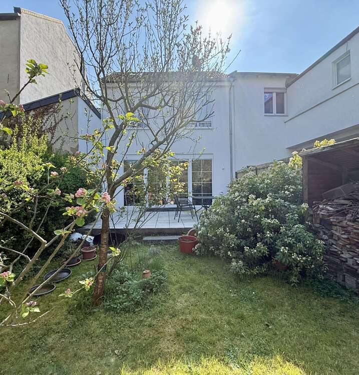 Thumbnail-Haus zum Kaufen in Bonn 1.100.000,00 € 185 m²