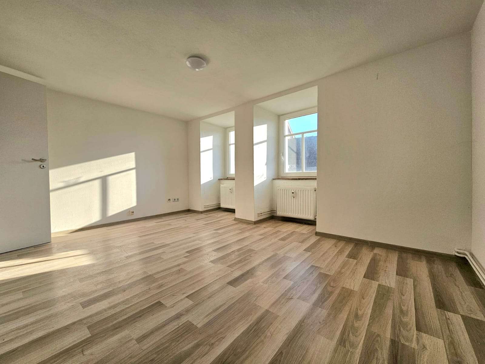 Thumbnail-Wohnung zum Mieten in Löbejün 180,00 € 33.55 m²