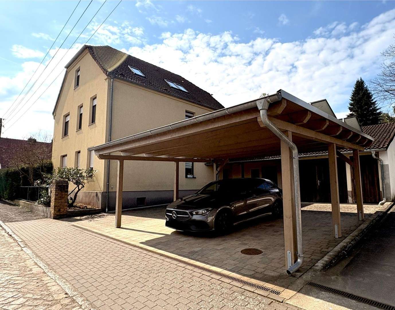 Thumbnail-Haus zum Kaufen in Lutherstadt Wittenberg 299.000,00 € 220 m²