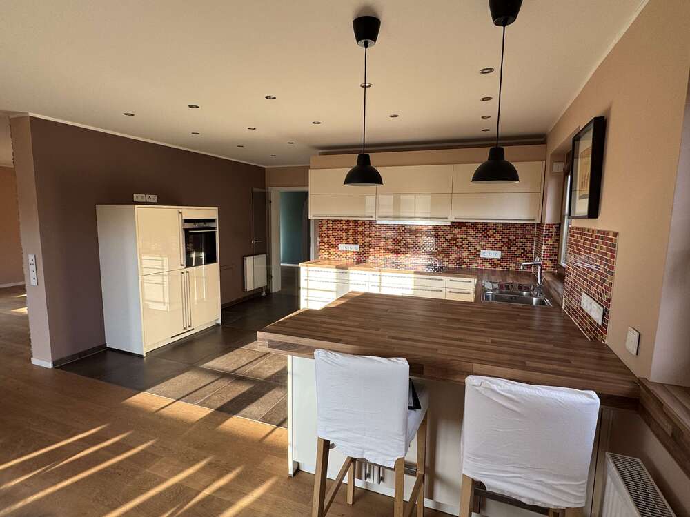 Thumbnail-Wohnung zum Mieten in Büdingen 1.450,00 € 140 m²