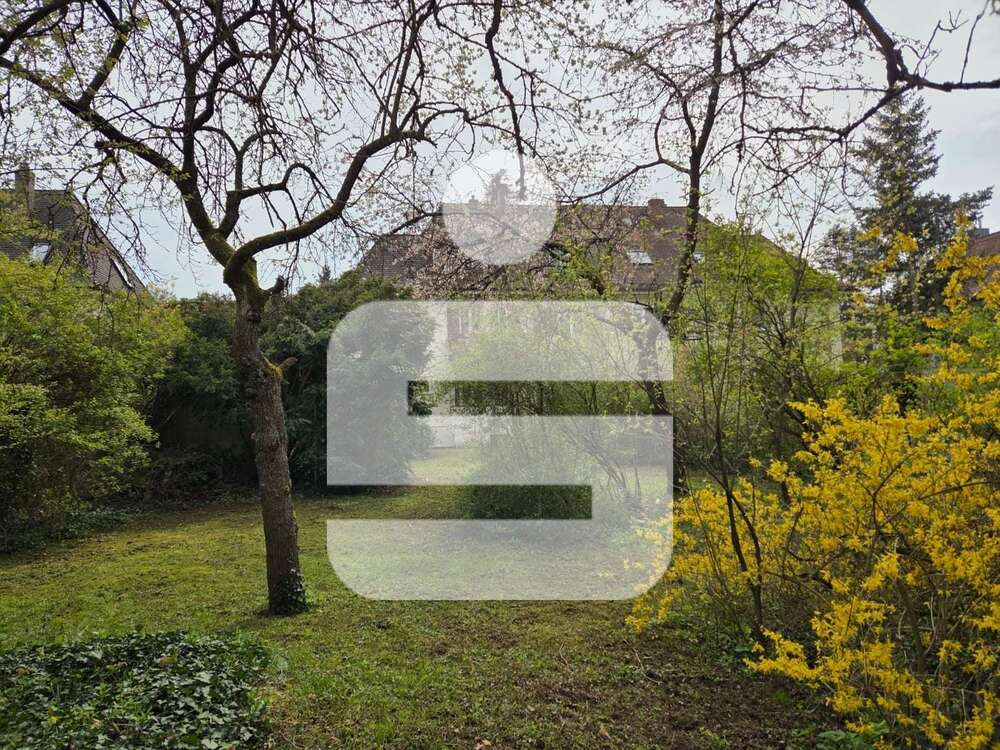 Thumbnail-Haus zum Kaufen in Erlangen 1.050.000,00 € 230 m²