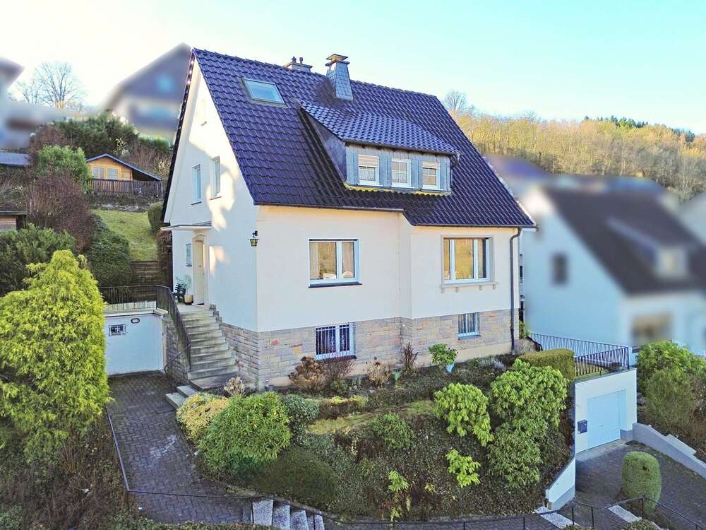 Thumbnail-Haus zum Kaufen in Sundern (Sauerland) 265.000,00 € 140 m²