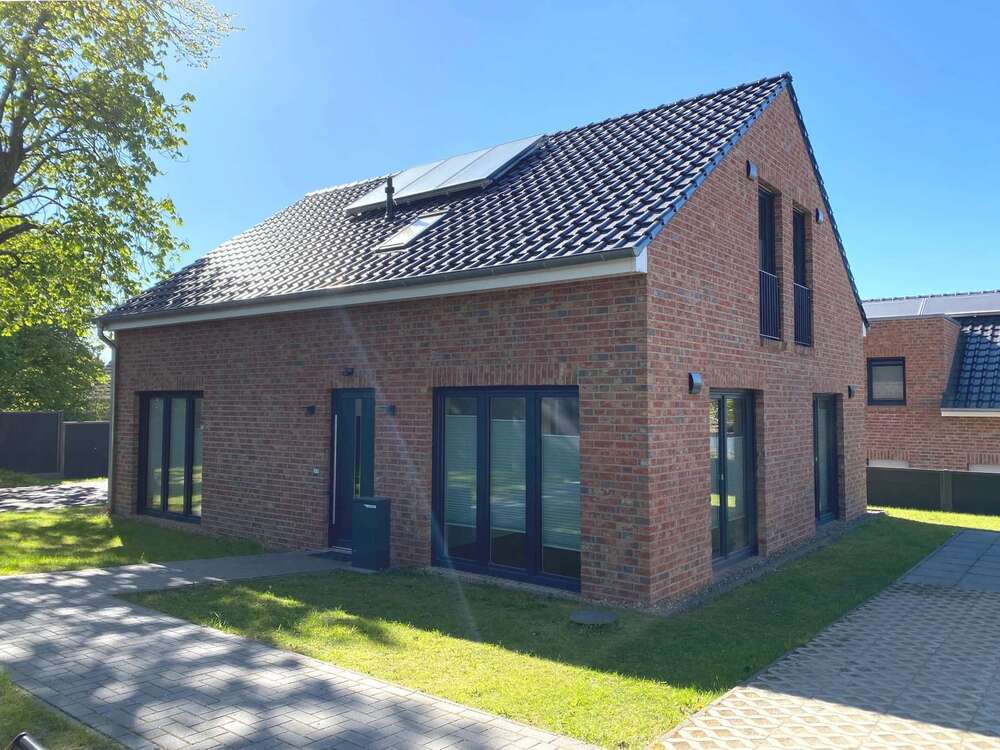 Thumbnail-Haus zum Mieten in Bremen 1.450,00 € 139 m²