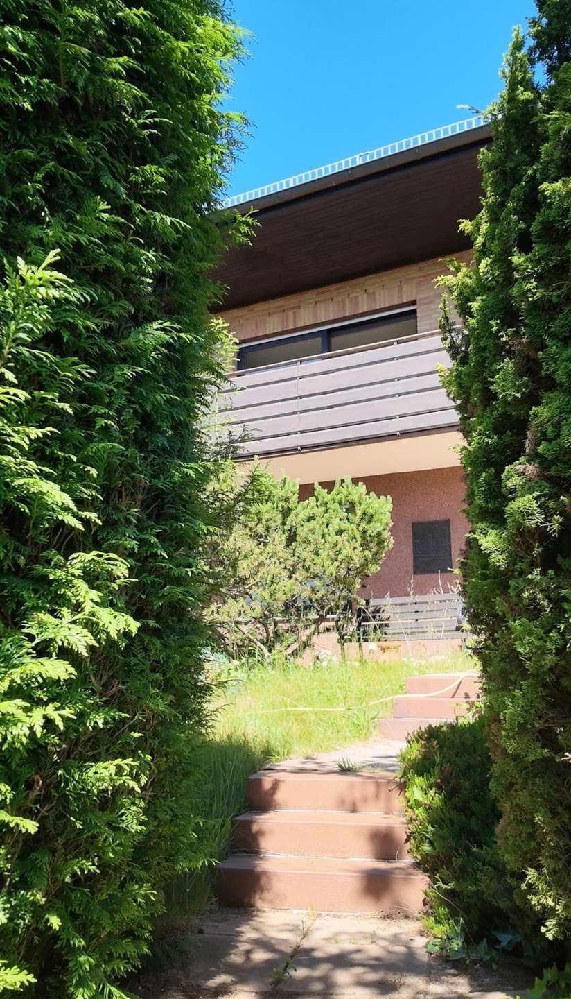 Thumbnail-Haus zum Kaufen in Niedernhausen 622.200,00 € 270 m²