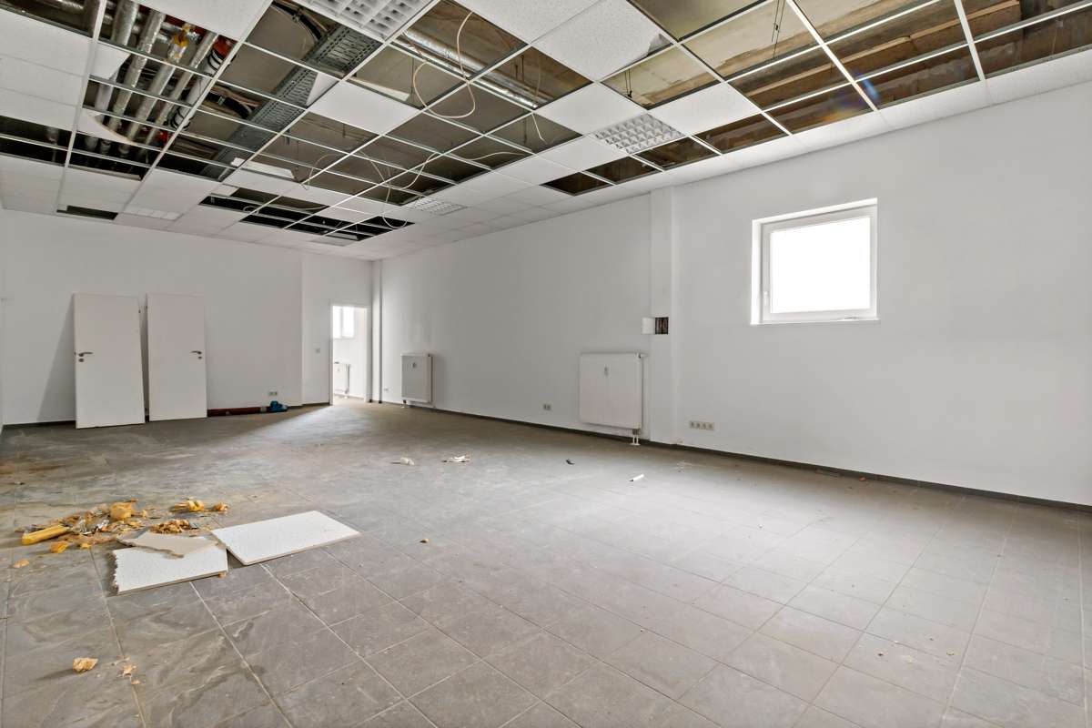 Thumbnail-Einzelhandel in Weißenfels 645,00 € 117 m²