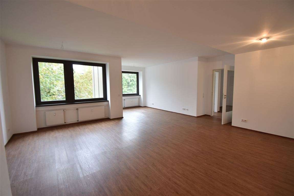Thumbnail-Wohnung zum Mieten in Düsseldorf 1.600,00 € 106.28 m²