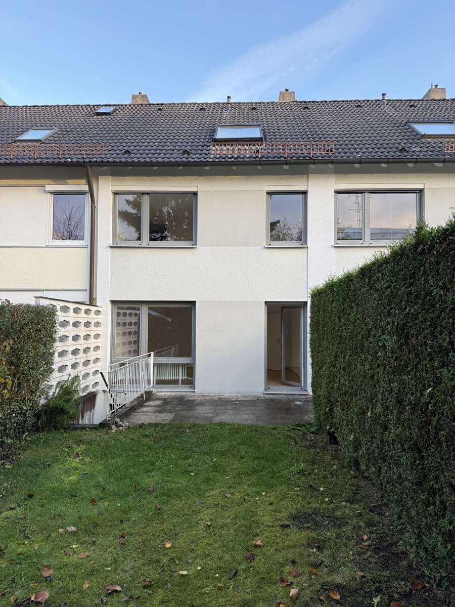 Thumbnail-Haus zum Mieten in München 2.500,00 € 135 m²