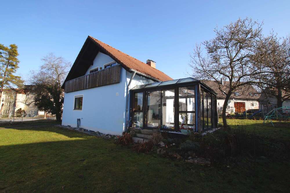 Thumbnail-Haus zum Kaufen in Neumarkt in der Oberpfalz 555.000,00 € 143 m²