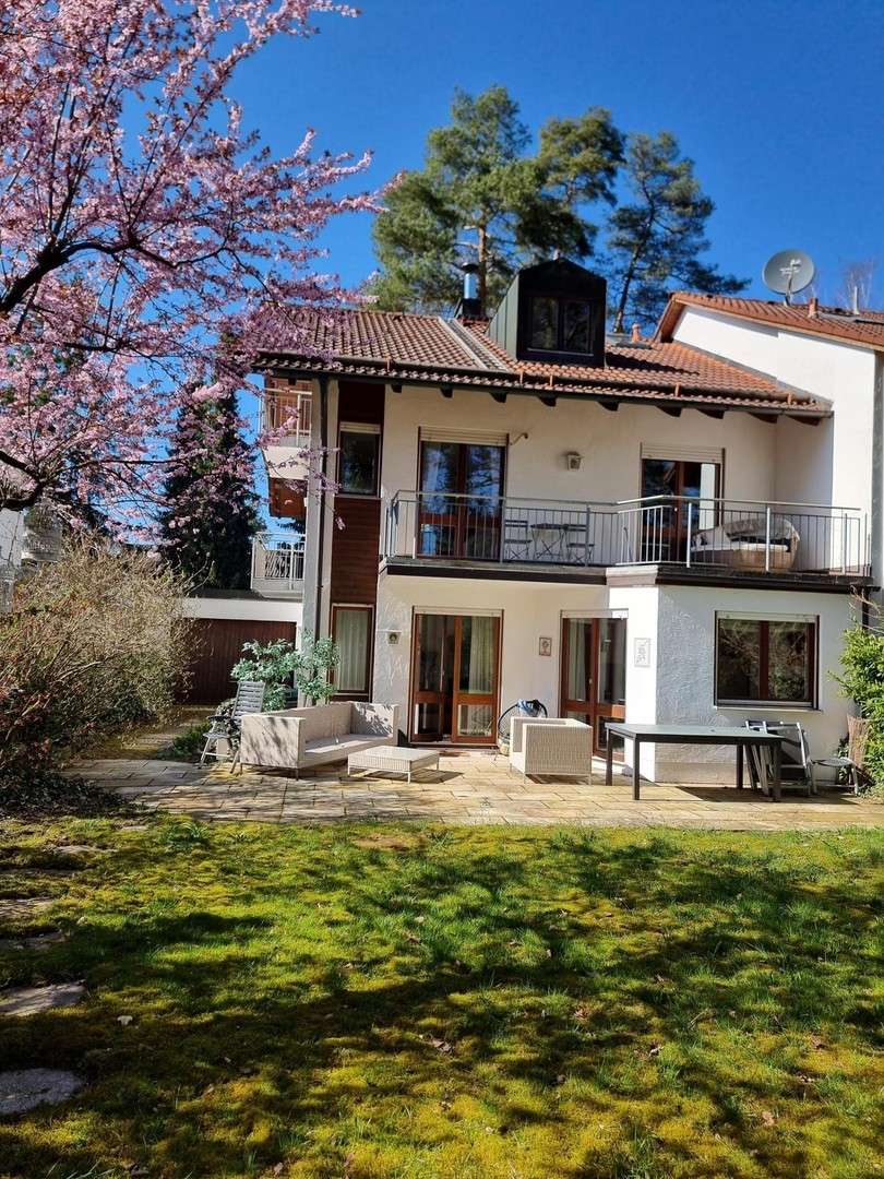 Thumbnail-Haus zum Kaufen in Vaterstetten 1.295.000,00 € 185 m²